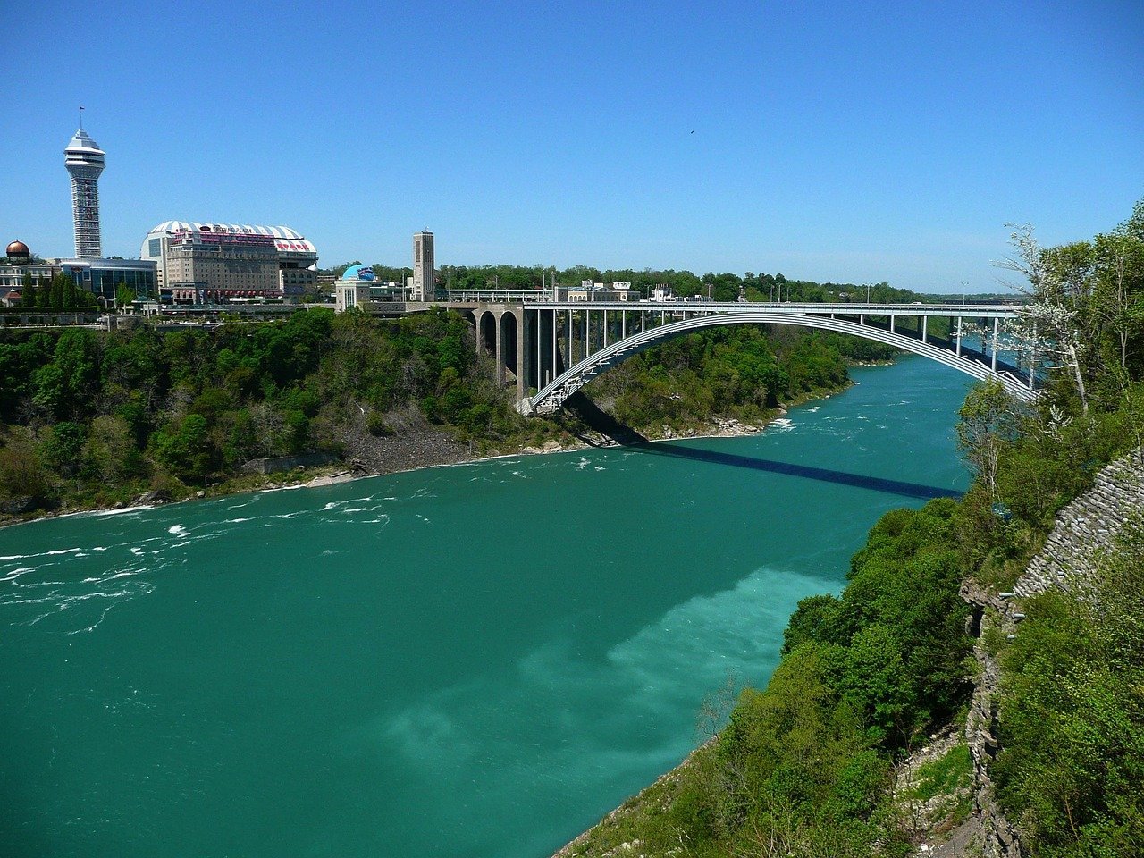 The Niagara River below the Rainbow Bridge, with the city of Niagara Falls behind